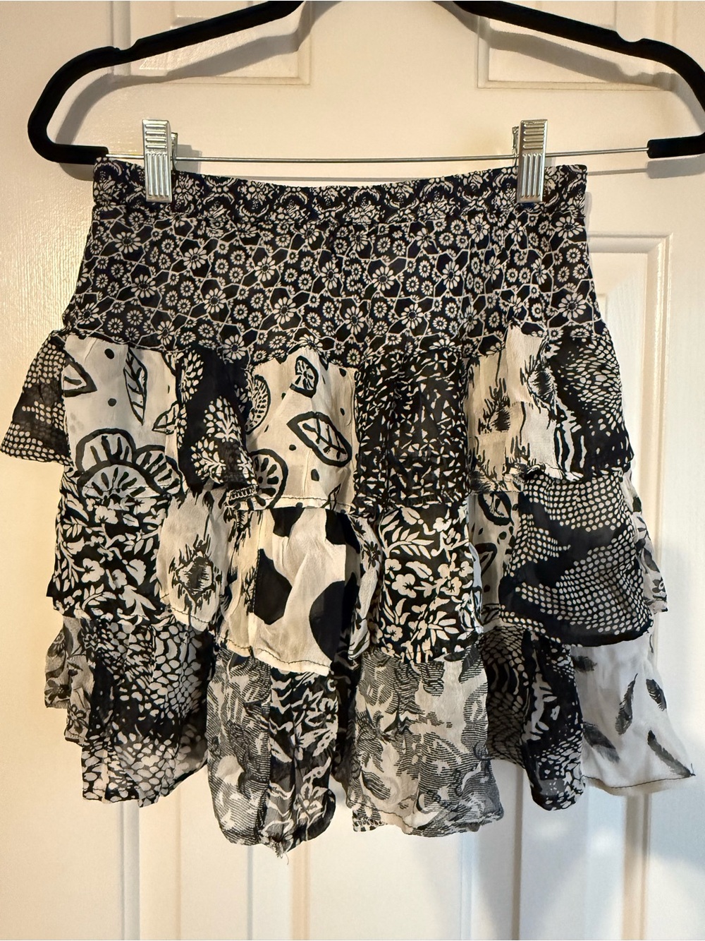NWT Young Threads Black & White Tiered Ruffle Mini Skirt Size Small